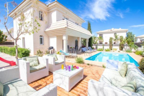  Villa Blue Water Bay 125  Паралимни
